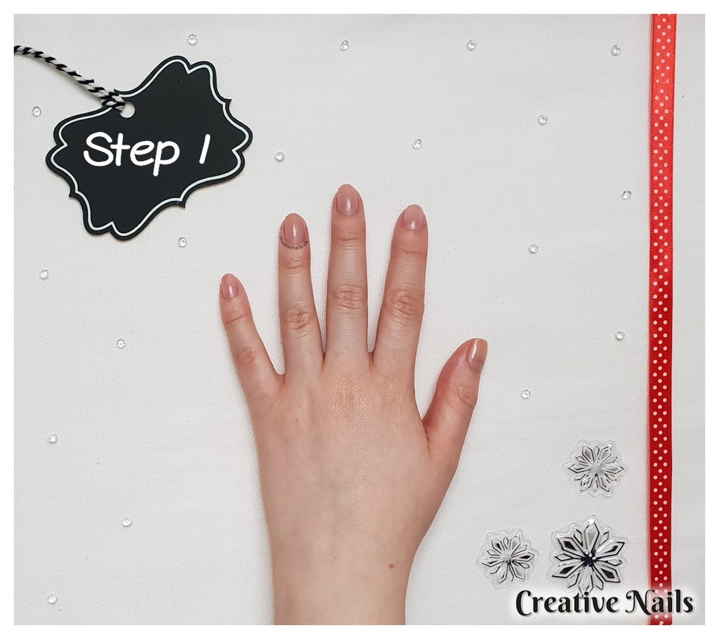 simple christmas nails