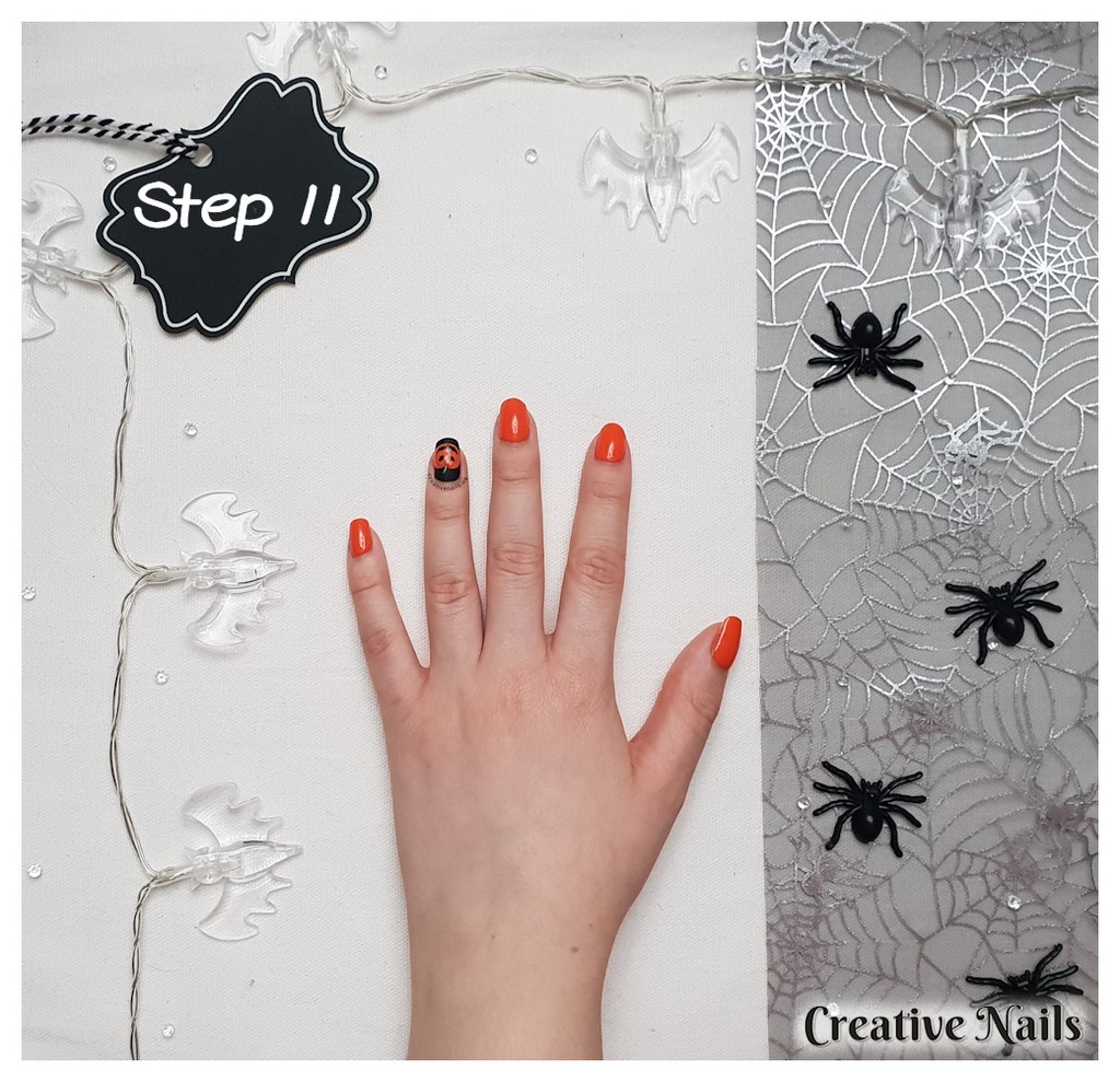 halloween nails pumpkin