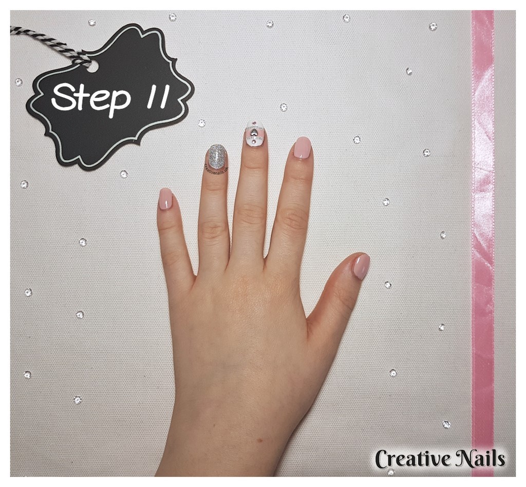 heart nail art