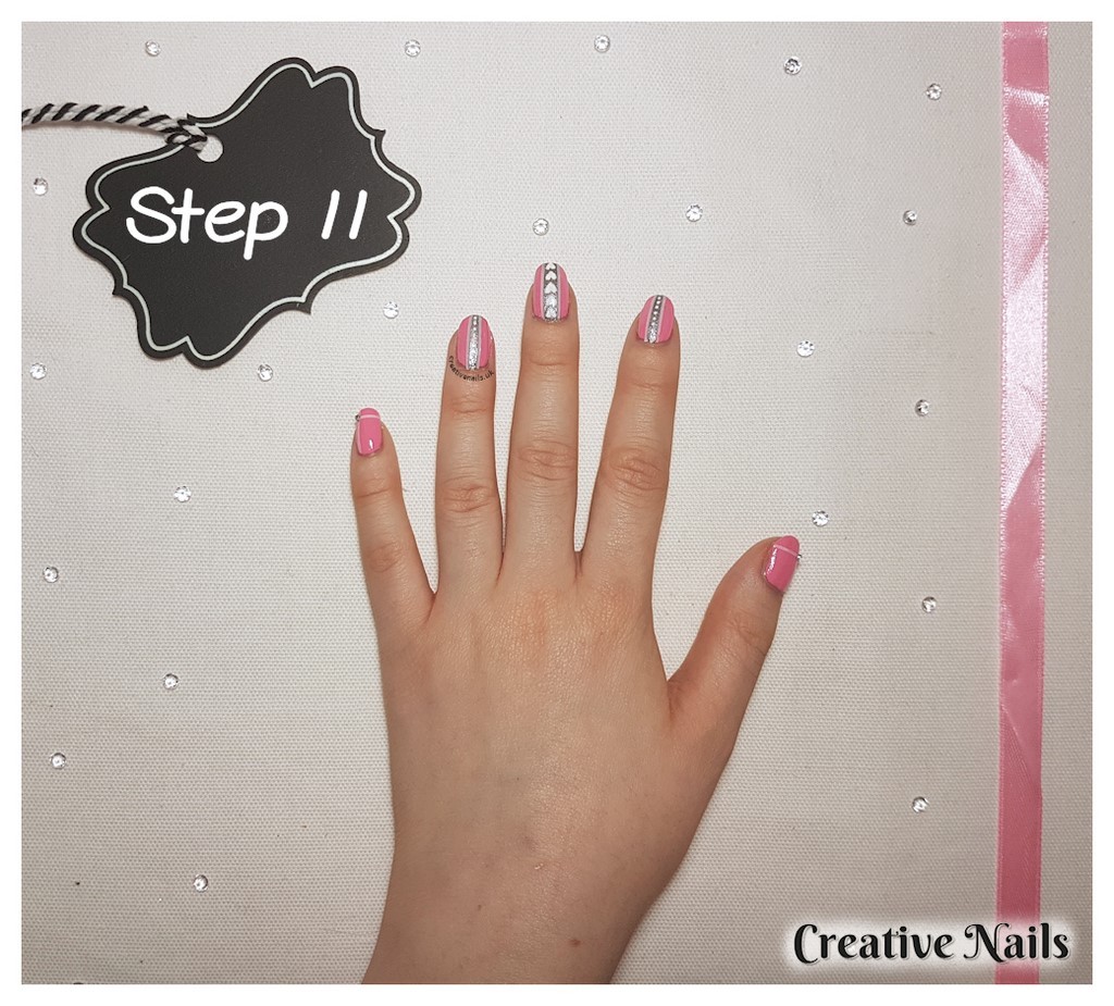 striped nails