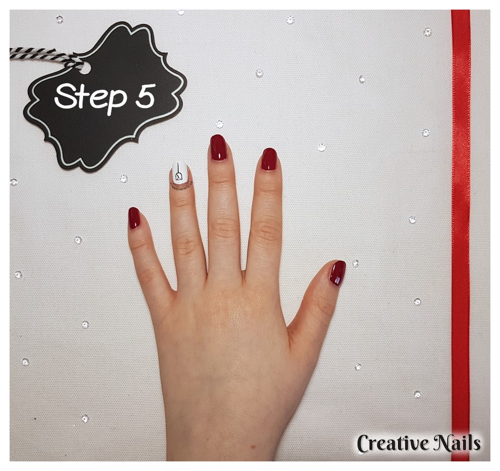 red rose nail art
