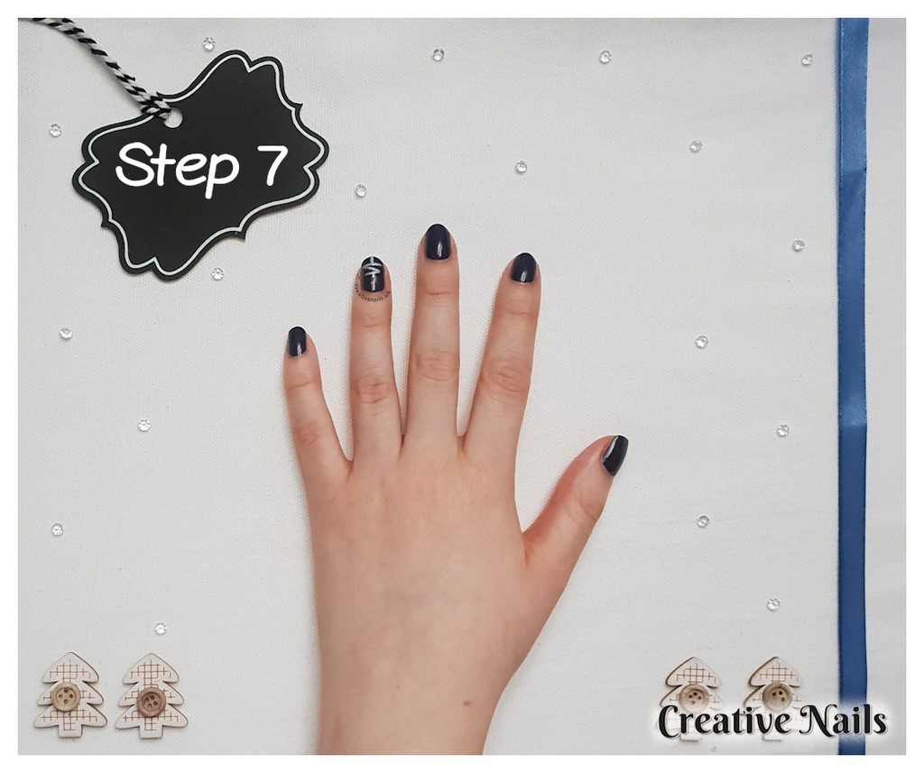 abstract christmas tree nail art