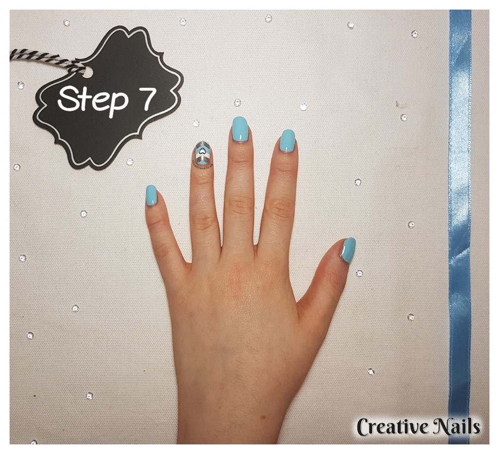chevron nail art