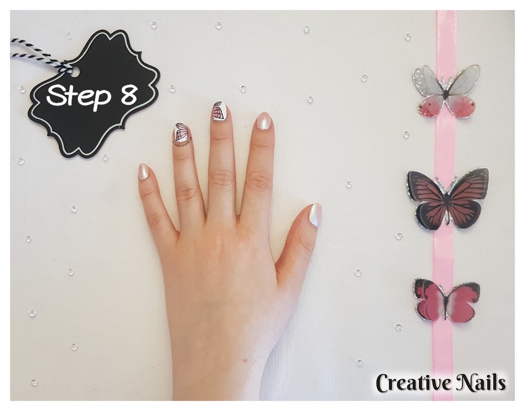 nails with butterflies
