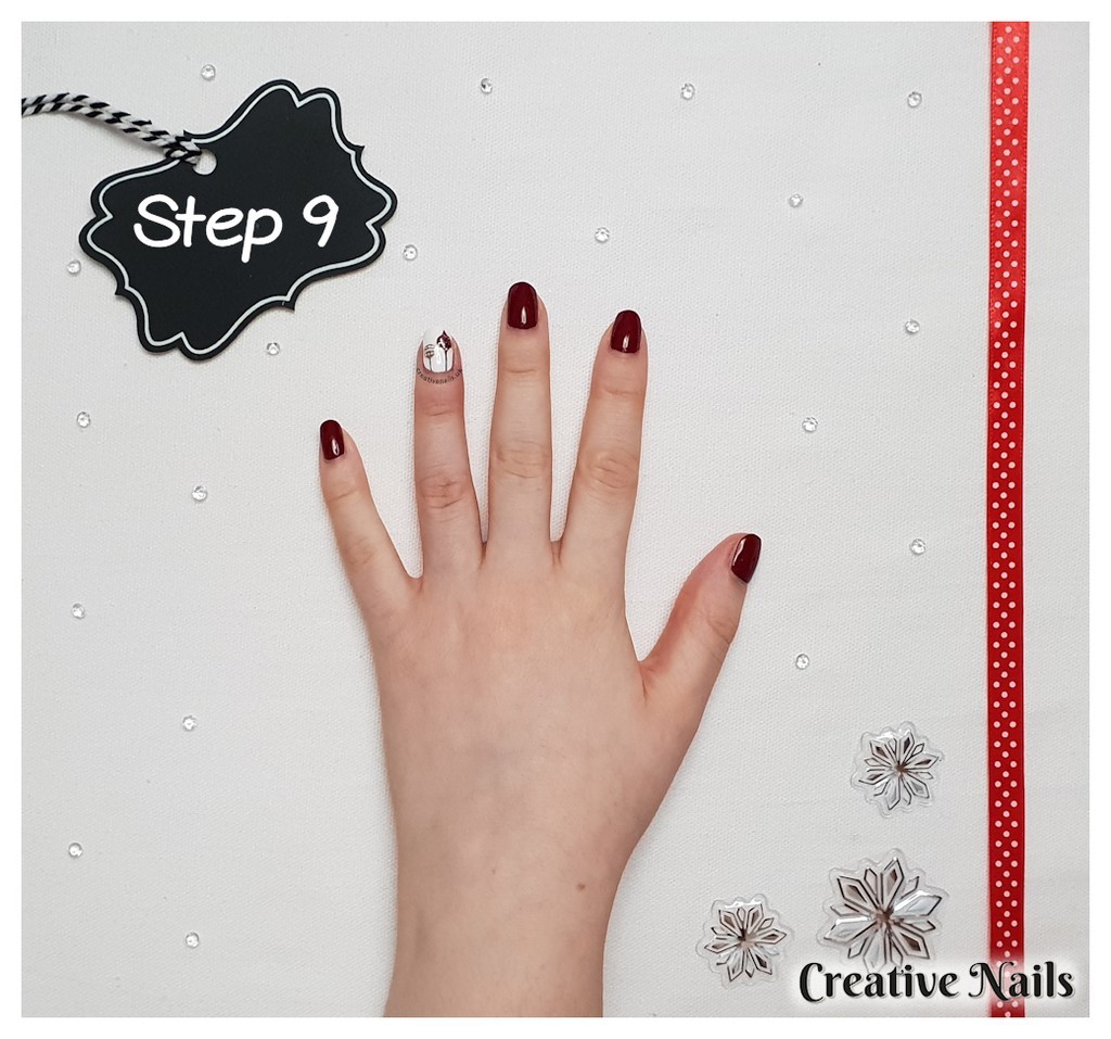 bauble nail art