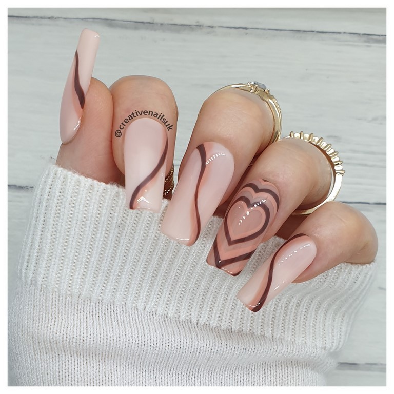 swirly nails