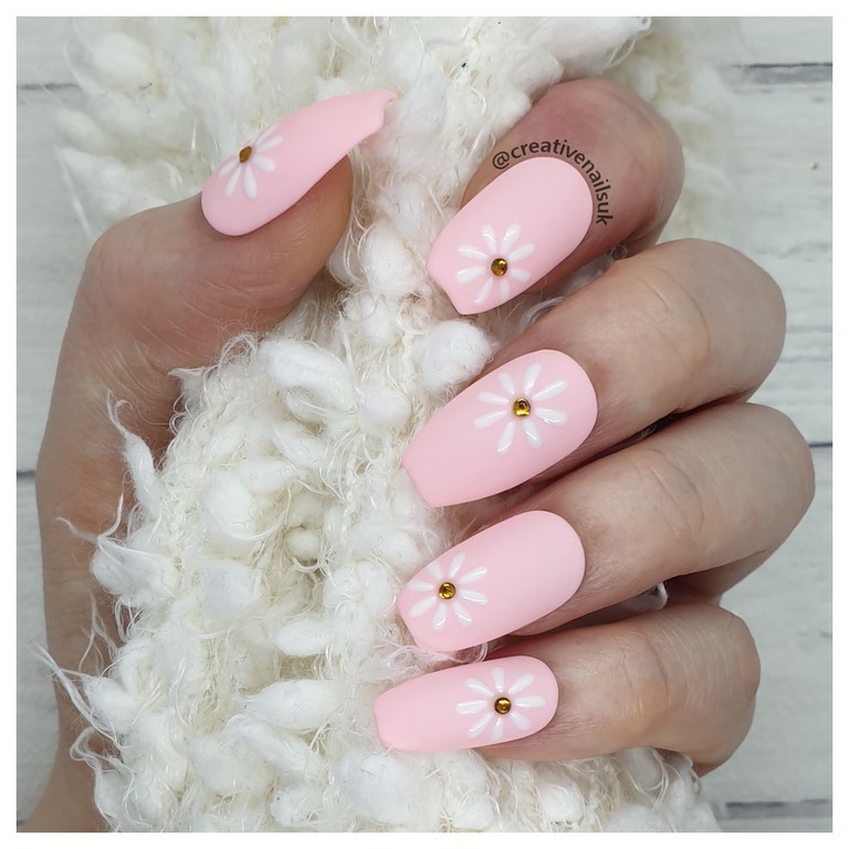 pink nails