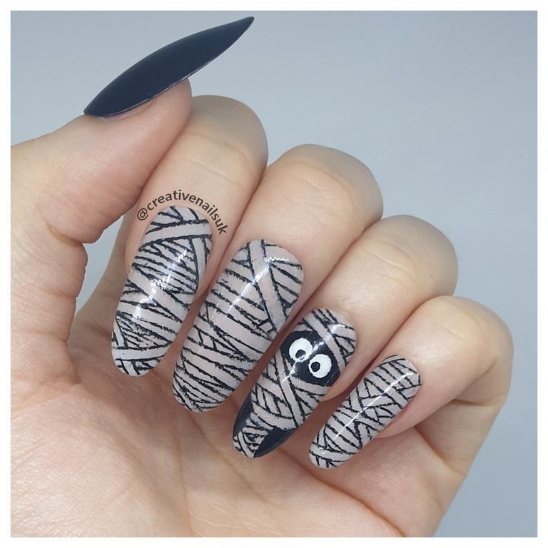 mummy nails