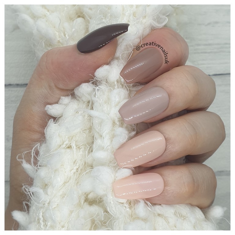 nude nail colours