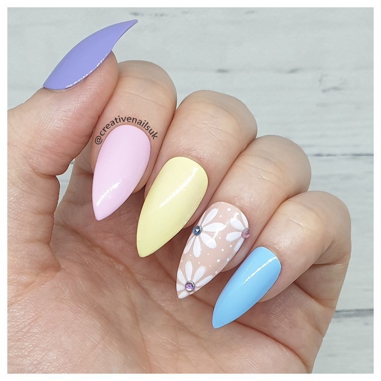 pastel flower nails