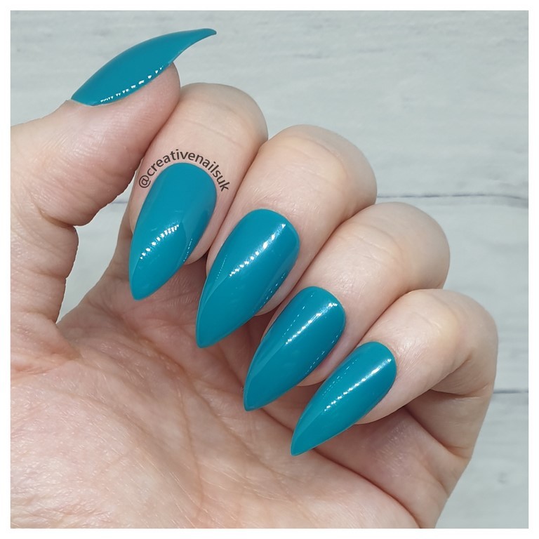 teal false nails