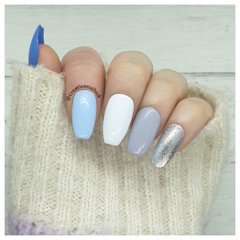 grey nails