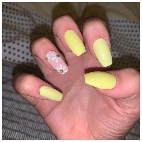 yellow coffin nails